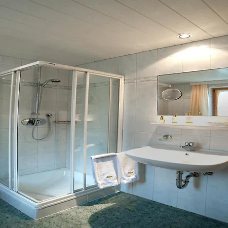 Apartamento Comfortable In With Swimming Pool Damüls