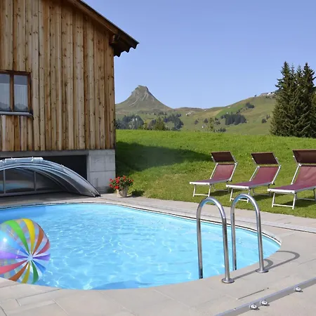 Comfortable In With Swimming Pool Apartamento