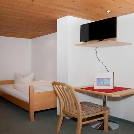 Comfortable In With Swimming Pool Apartamento